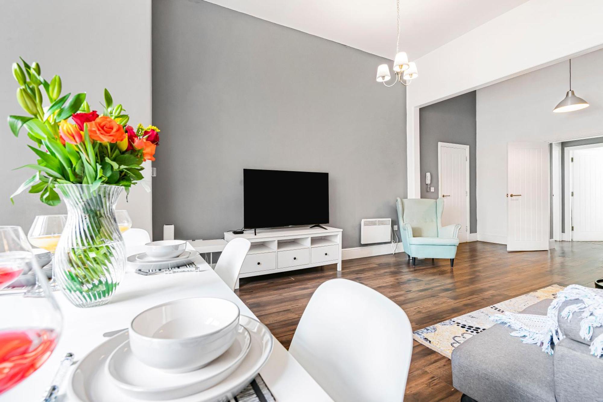 Executive For Luxury * Liverpool